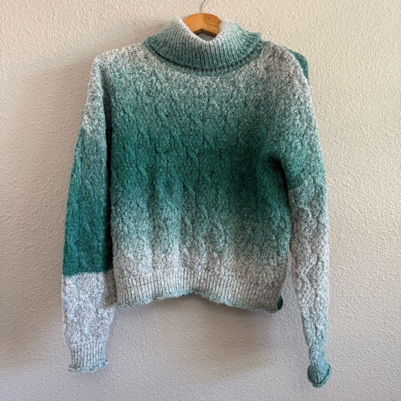 Kut from the Kloth Hailee Gradient Turtleneck Sweater Size Small - Picture 1 of 4
